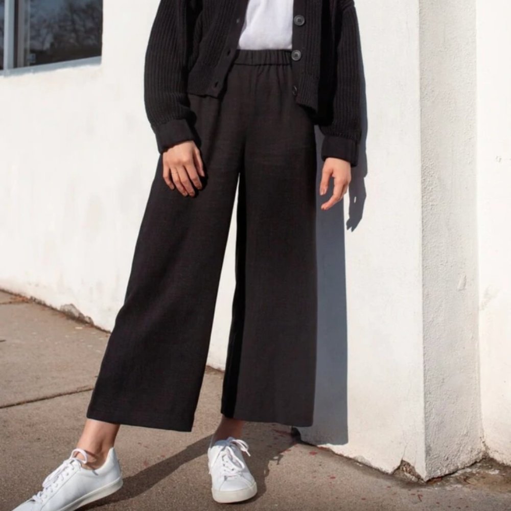 Vetta Capsule  Wide Leg Crop Pant, Black, Size M